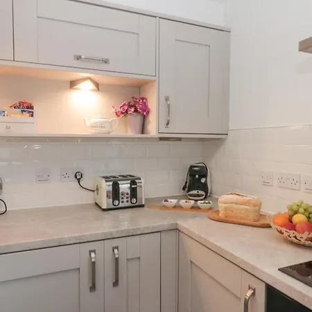 White Rose Apartment